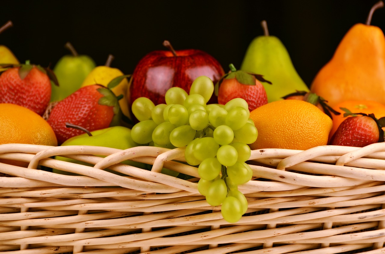 Свежие фрукты и овощи