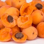 Как можно отравиться абрикосом